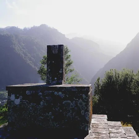 Valley Cruzinhas House With Fireplace & Bbq Santana (Madeira)
