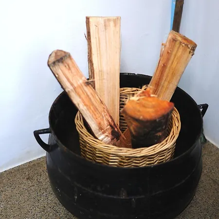 Valley Cruzinhas House With Fireplace & Bbq * Santana (Madeira)