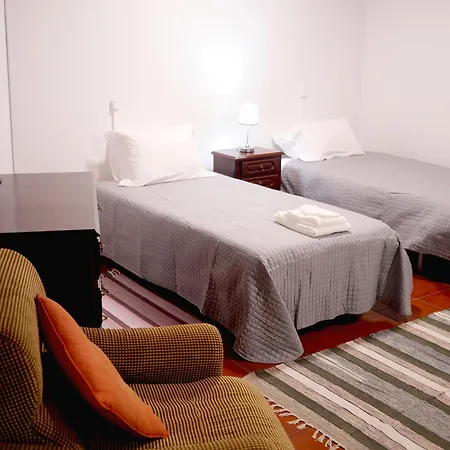 Апартаменты Valley Cruzinhas House With Fireplace & Bbq Сантана