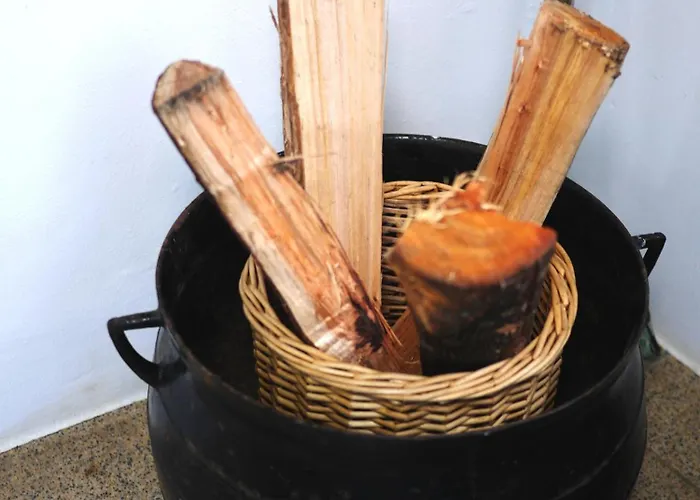 Valley Cruzinhas House With Fireplace & Bbq * Santana (Madeira)