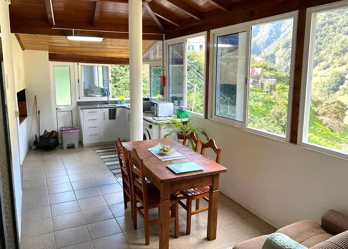 Valley Cruzinhas House With Fireplace & Bbq